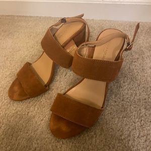 Banana Republic Tan Block Heels